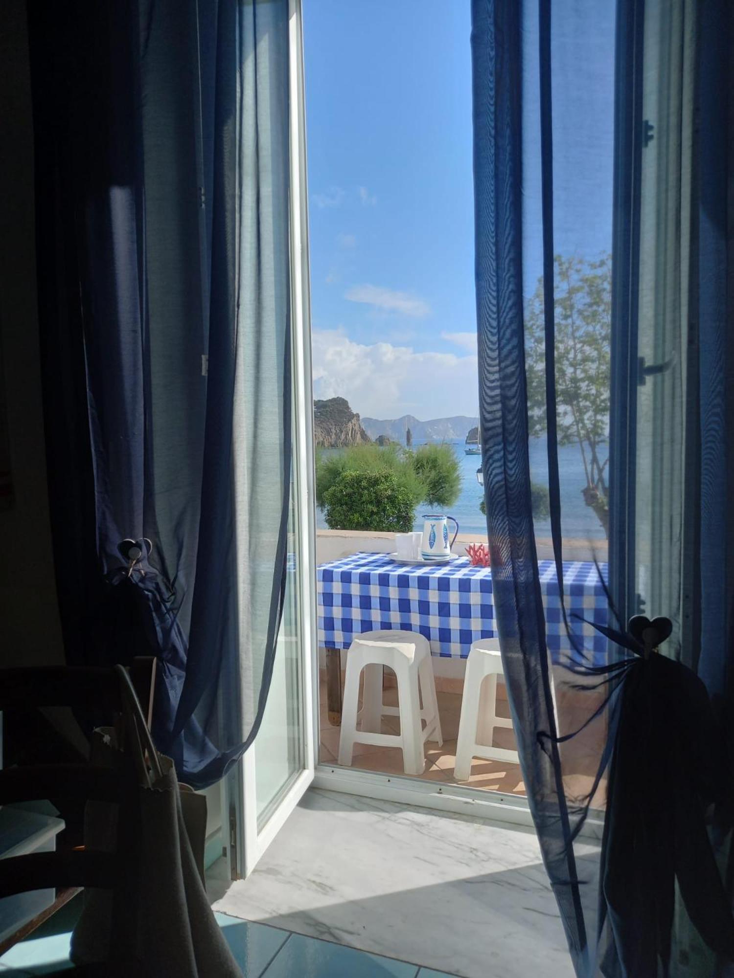 Hotel La Casa Sugli Archi Ponza Exterior foto